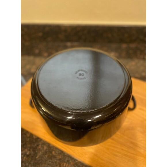 Le Creuset Dutch Oven #30 – 9 qt / 8.4 liters black - Picture 6 of 8